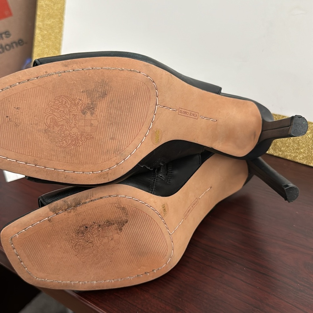 Vince Camuto Black Ankle Heel - Picture 3 of 4
